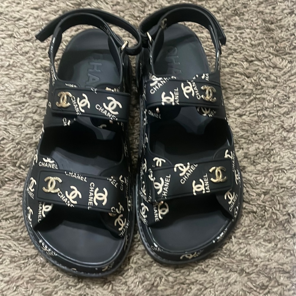 Box not included size 8 or 38